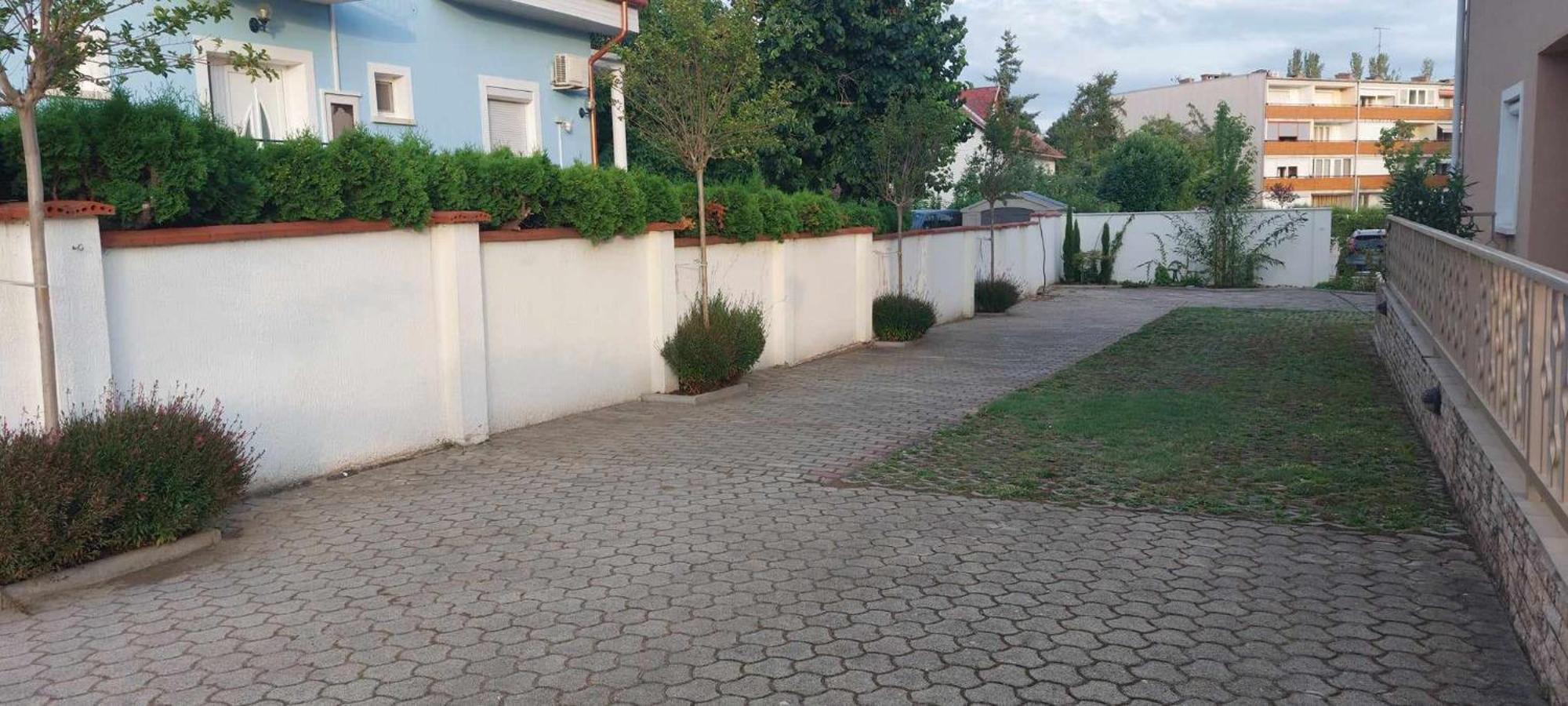 Siesta Apartmanhaz Balatonfuered ภายนอก รูปภาพ