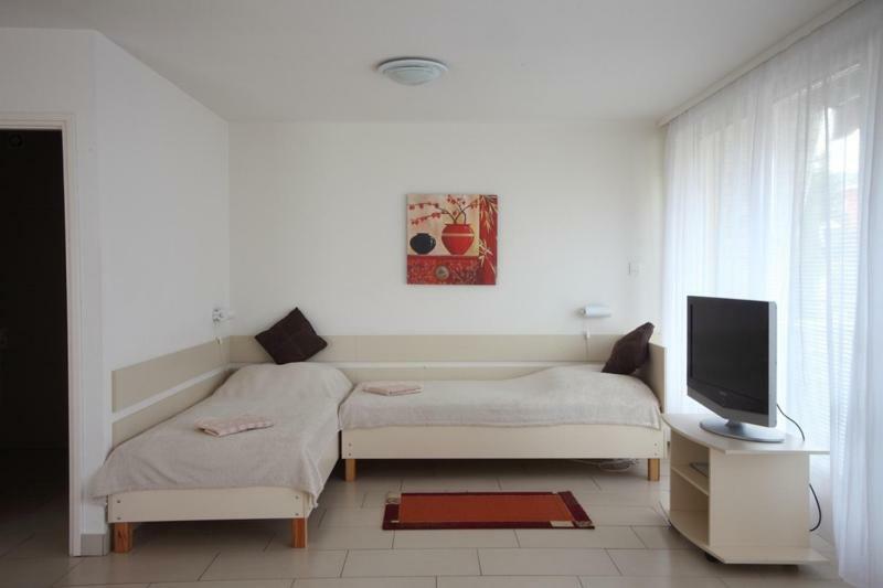 Siesta Apartmanhaz Balatonfuered ภายนอก รูปภาพ
